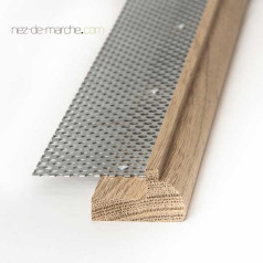 Nez de marche Chêne 48x28mm avec grille (tradition)