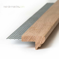 Nez de marche Chêne 48x28mm avec grille (style)