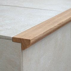 Nez de marche escalier