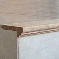 Nez de marche chêne 85x48mm