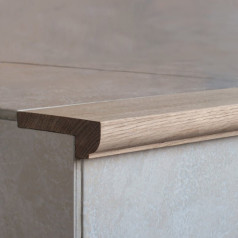 Nez de marche carrelage